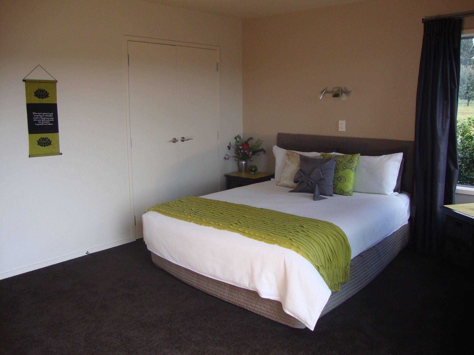 황가마타 Stunning Views Bed, Breakfast & Health Retreat B&B 외부 사진