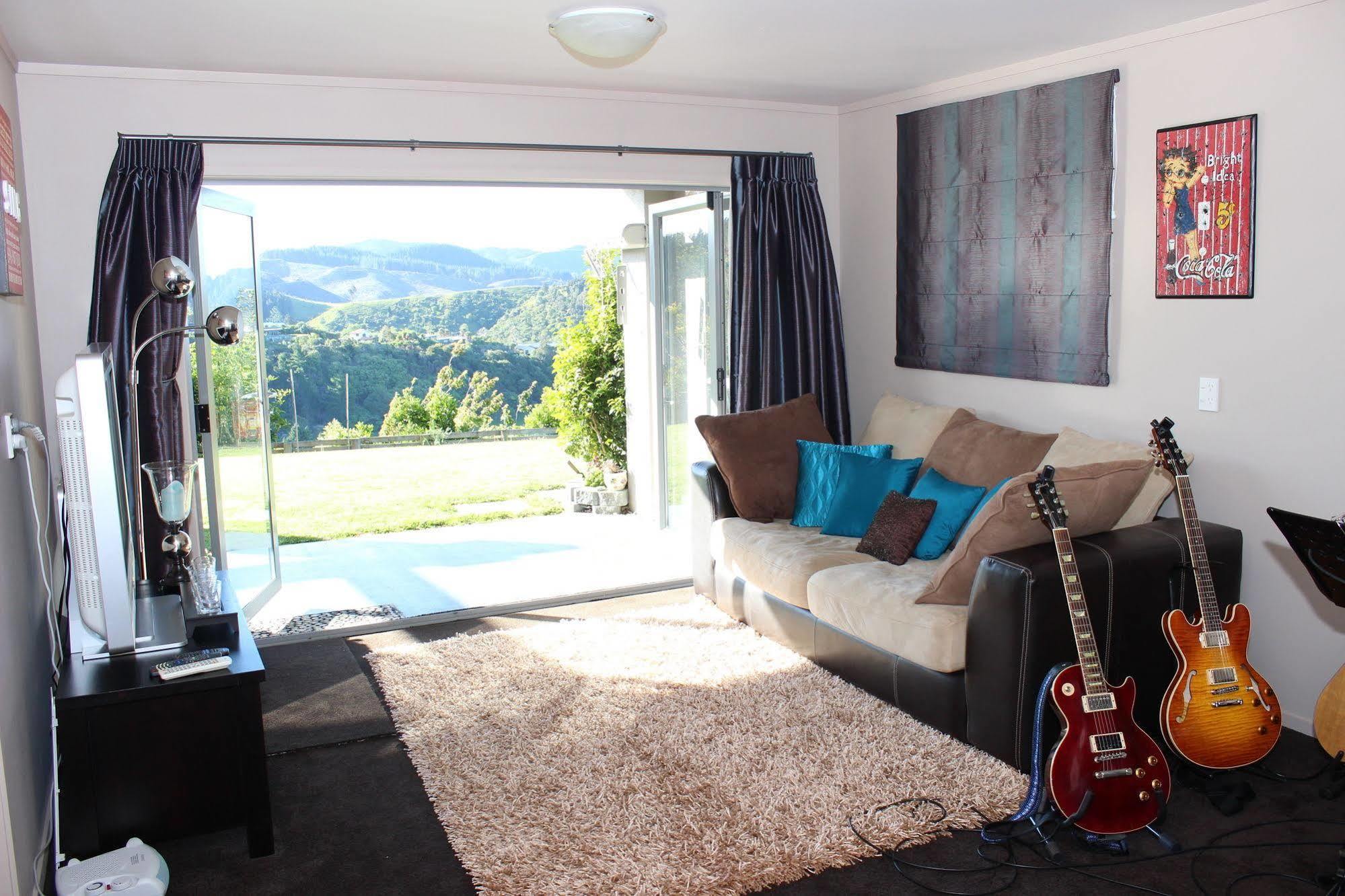 황가마타 Stunning Views Bed, Breakfast & Health Retreat B&B 외부 사진